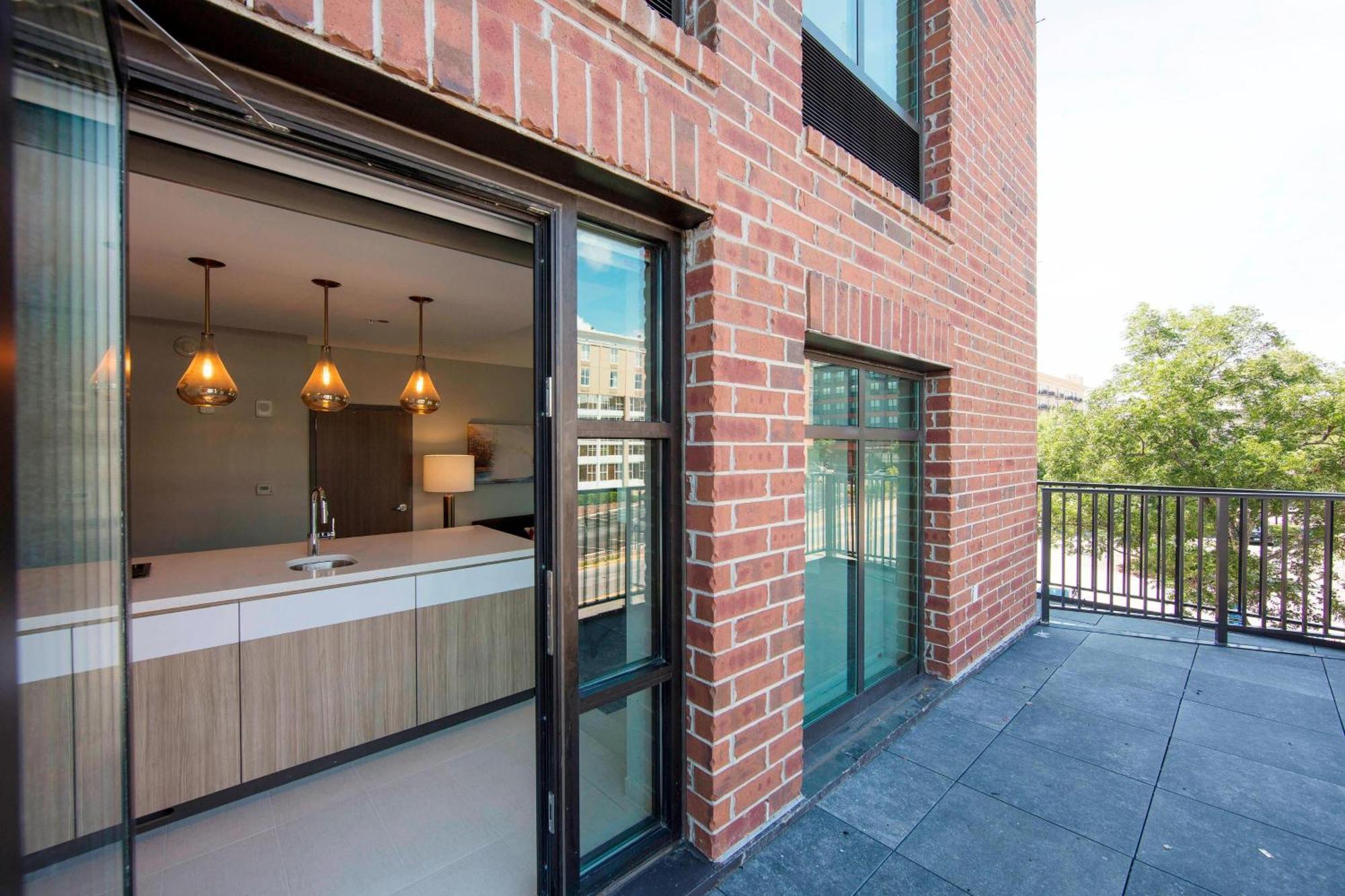Springhill By Marriott Downtown/university Area 3*